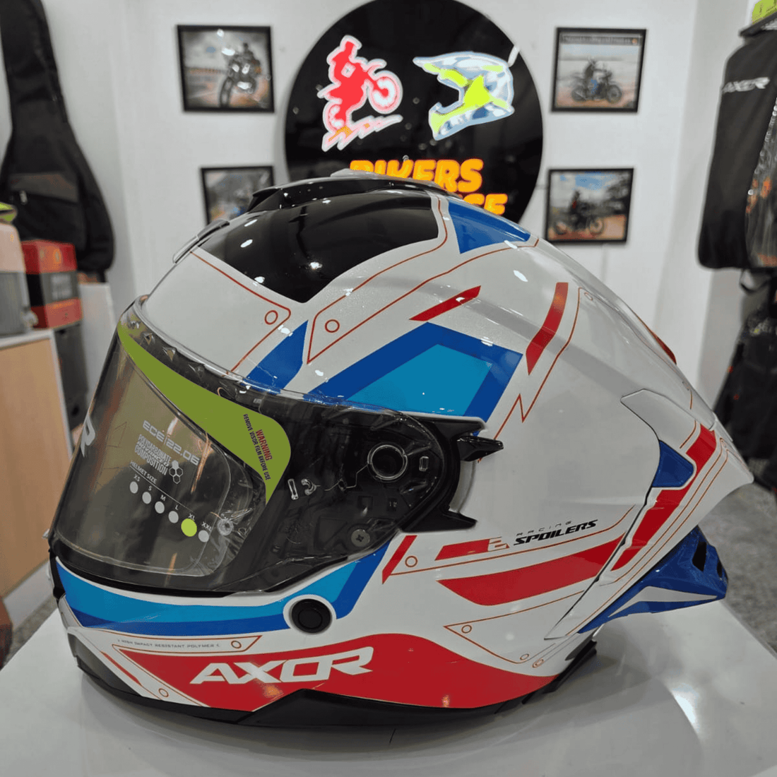 Axor Brutale Full Face Helmet – White Red Blue