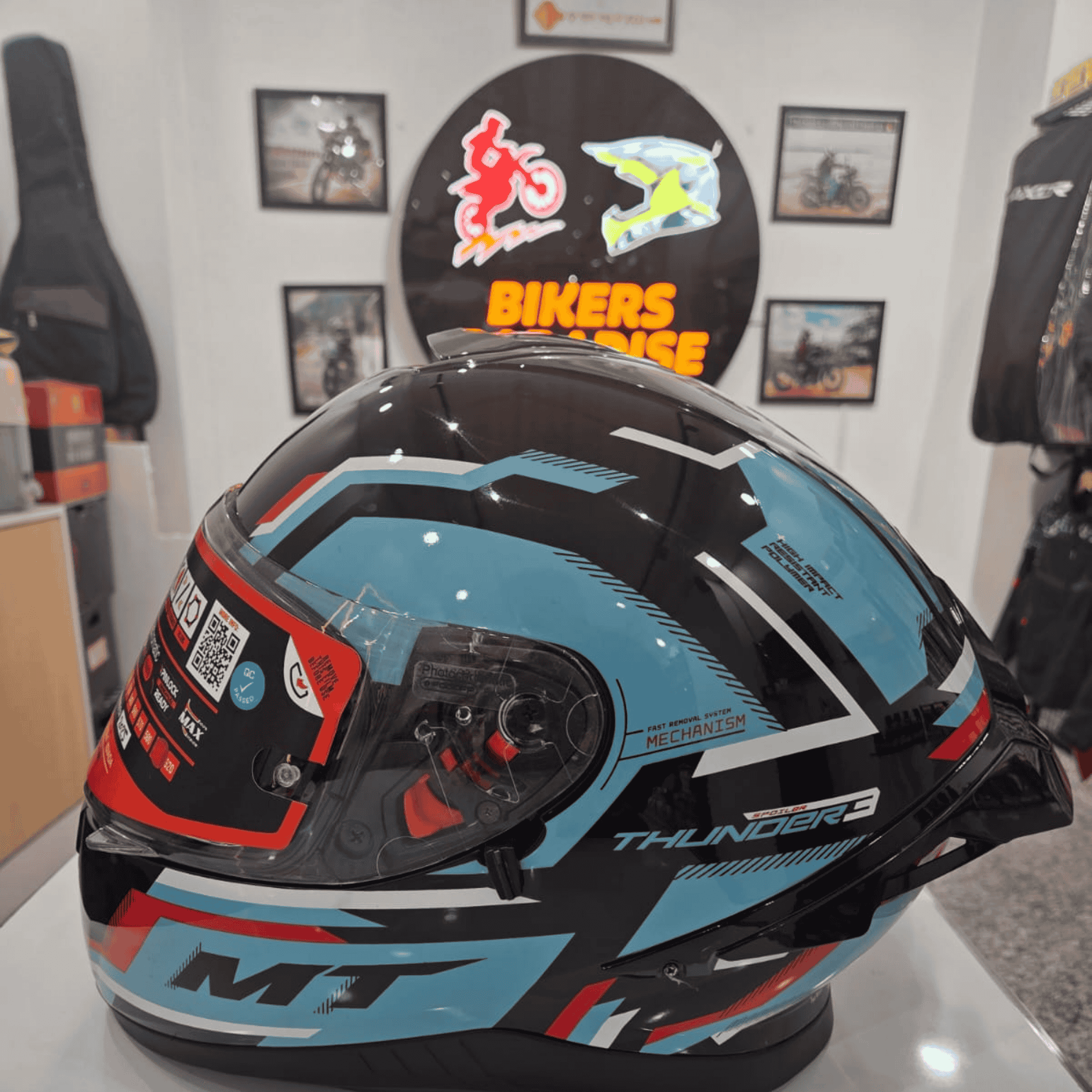MT Thunder 3 SV Blaze B7 Racing Helmet – Gloss Finish