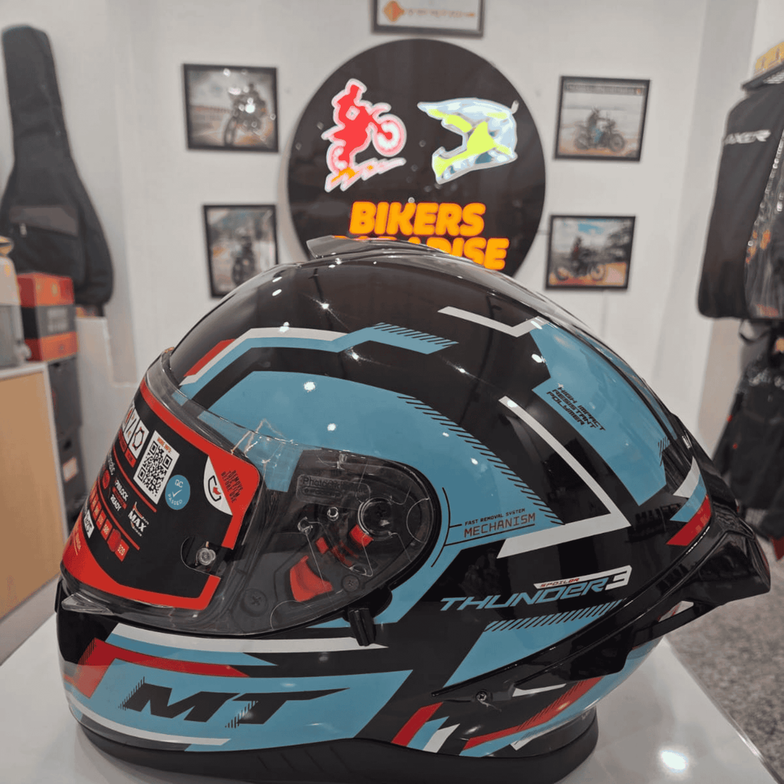 MT Thunder 3 SV Blaze B7 Racing Helmet – Gloss Finish